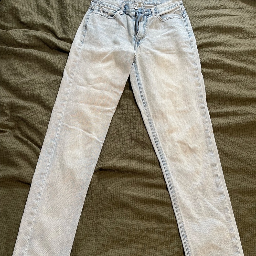 American Eagle Light Blue Mom Jeans
